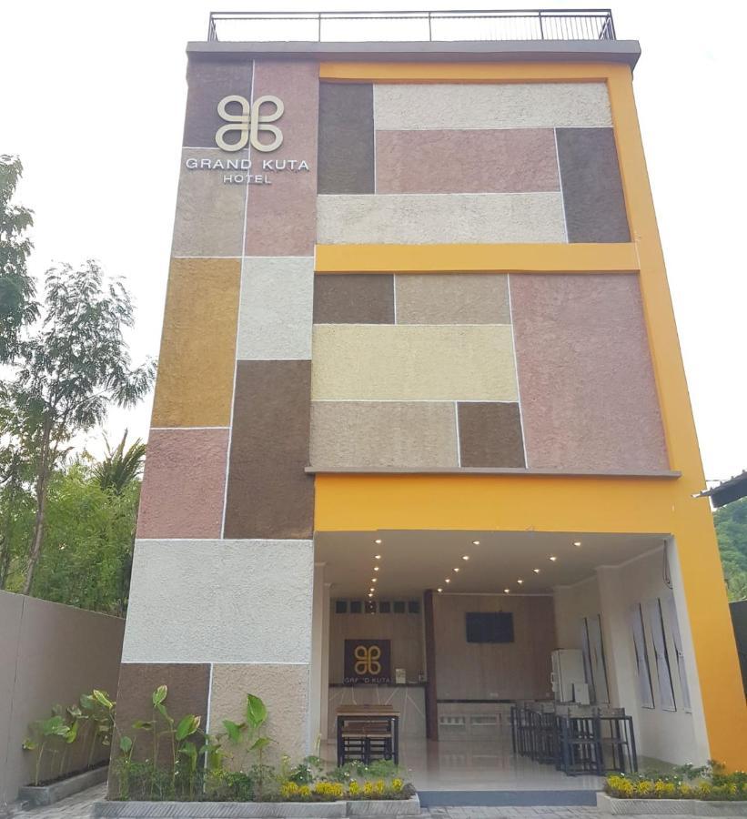 Grand Kuta Hotel 外观 照片